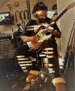 Ellamy Studios Andy Guitar Image